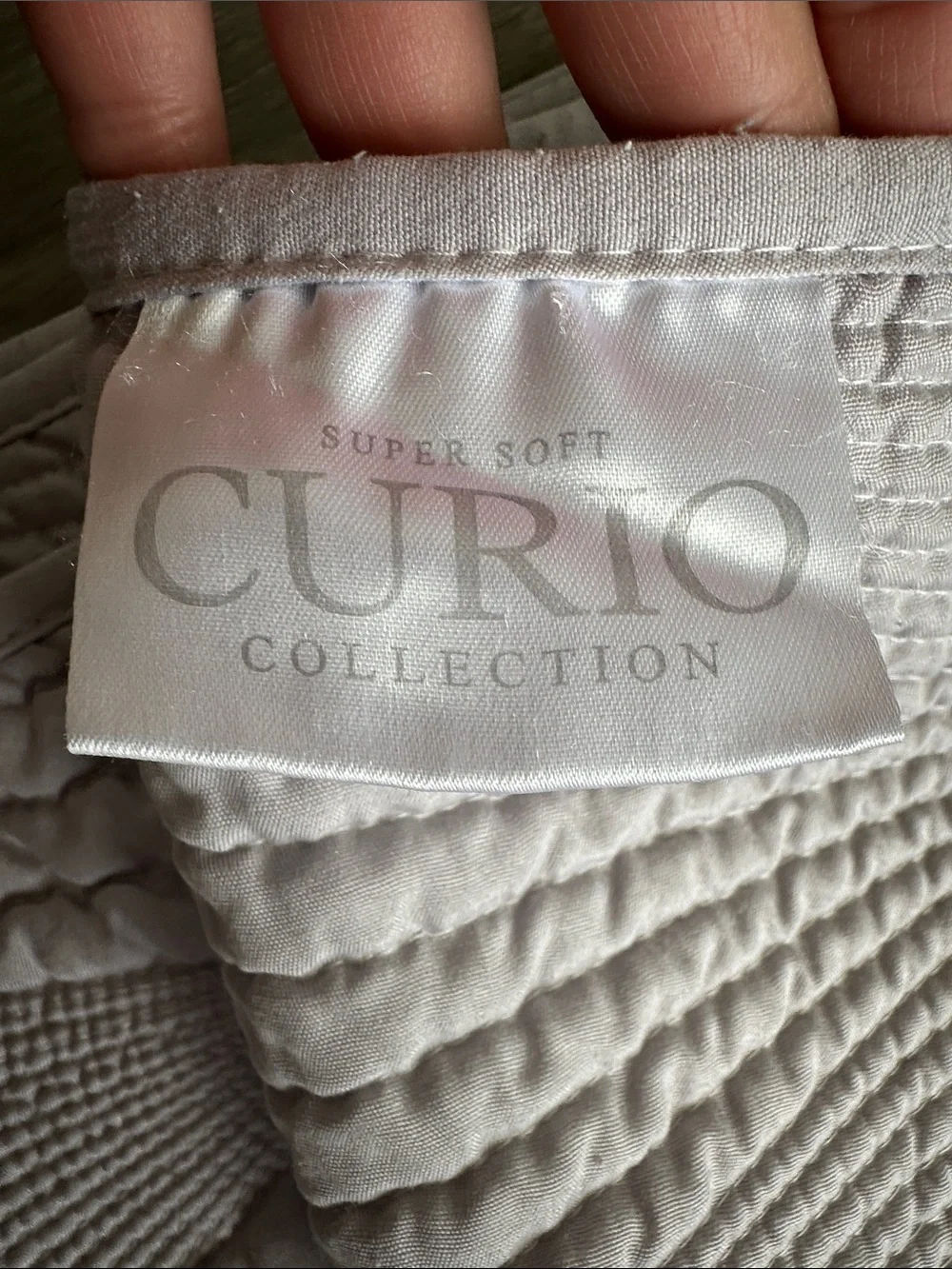 Diamond-Textured Quilted Coverlet in light purple